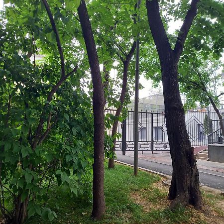"В Центре Города" Квартира - "Downtown" Apartment Alma-Ata Exteriör bild