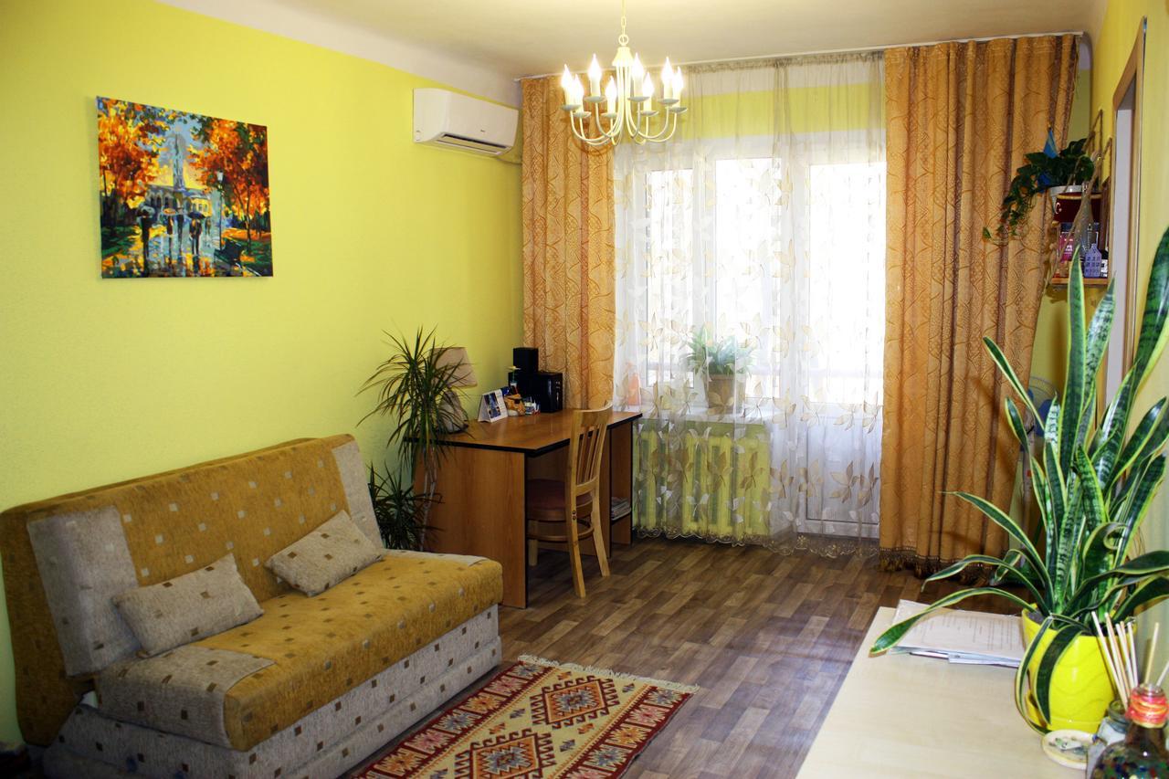 "В Центре Города" Квартира - "Downtown" Apartment Alma-Ata Exteriör bild